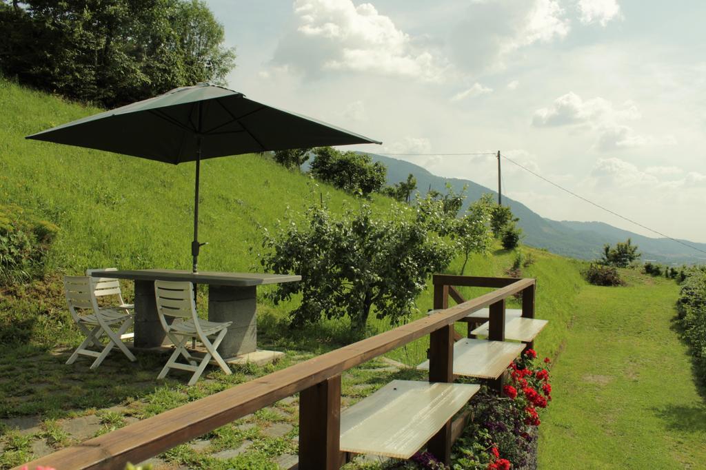 Bed And Breakfast Montino Cene Ngoại thất bức ảnh